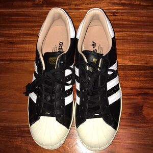 NEW Adidas SUPERSTARS